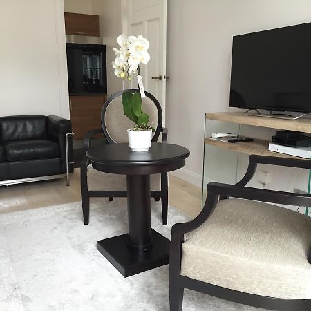 Appartement Champs Elysées Parigi Esterno foto