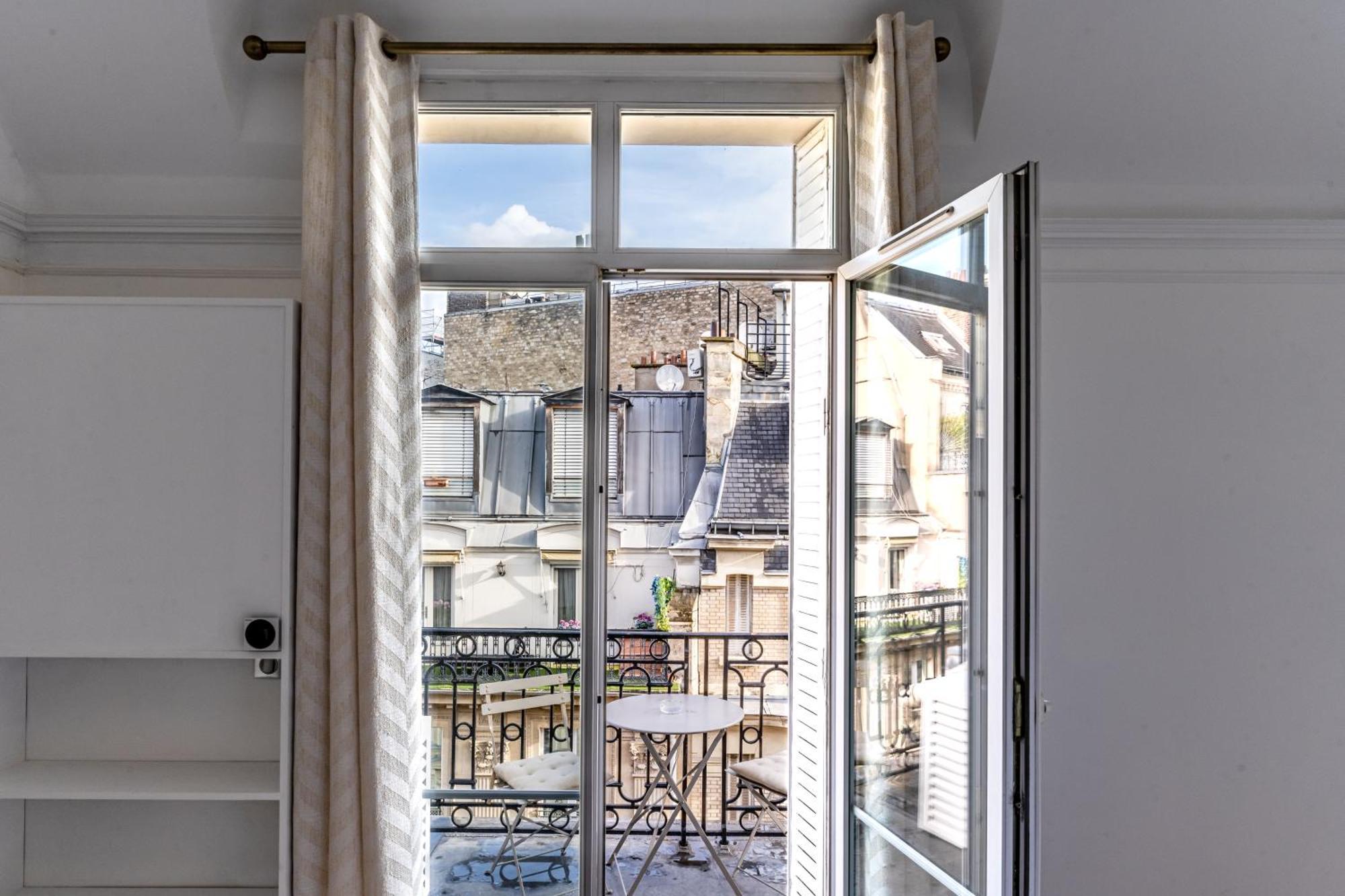 Appartement Champs Elysées Parigi Esterno foto