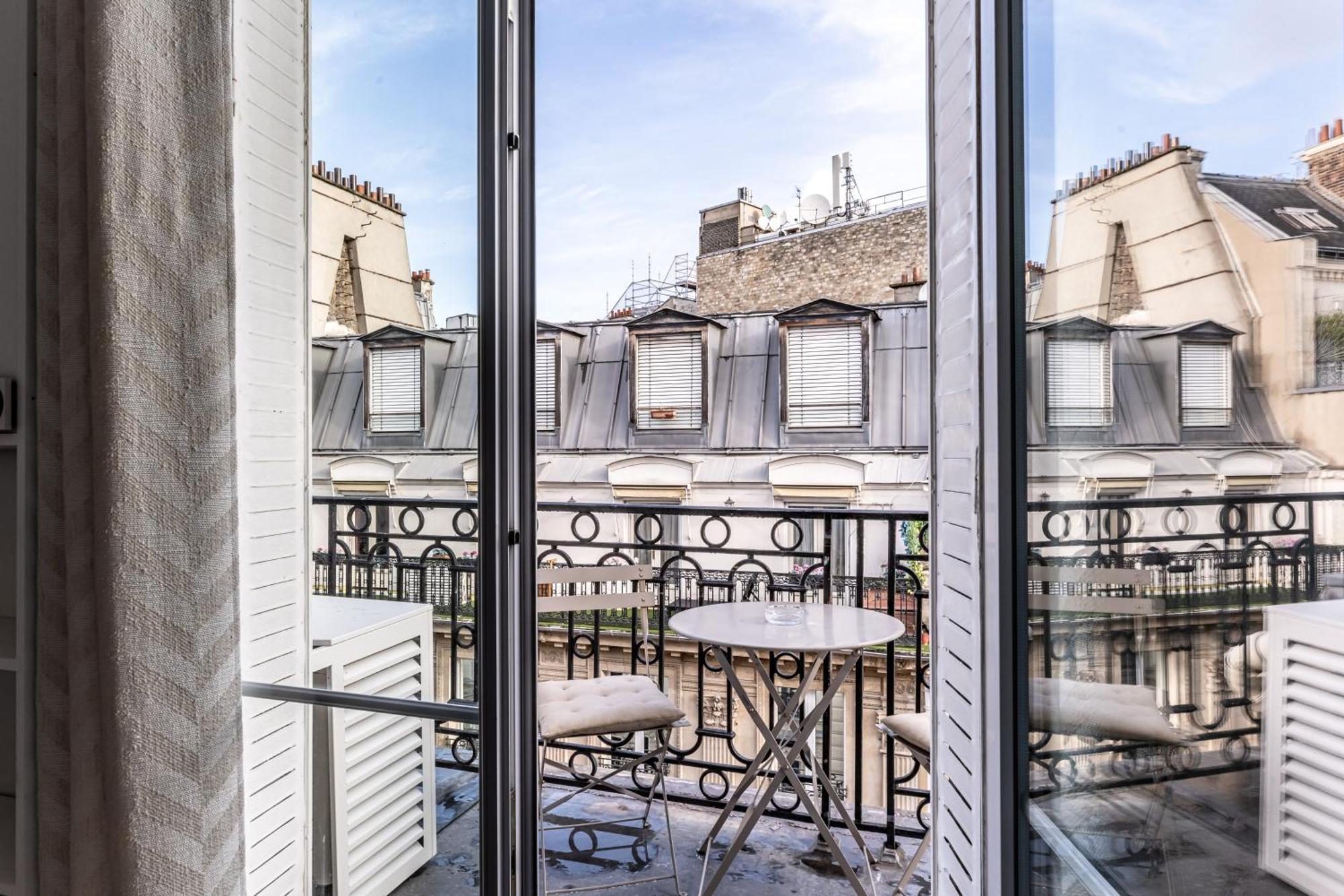 Appartement Champs Elysées Parigi Esterno foto