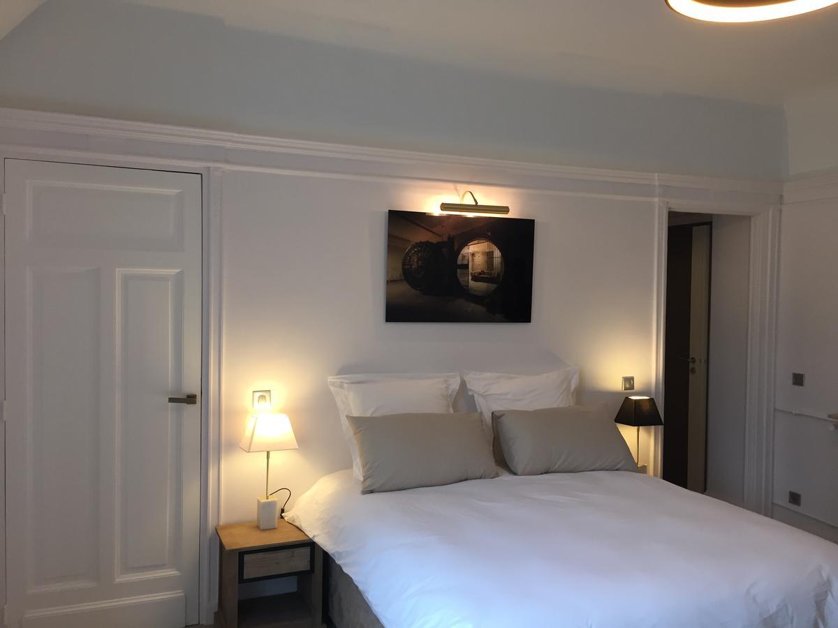 Appartement Champs Elysées Parigi Esterno foto